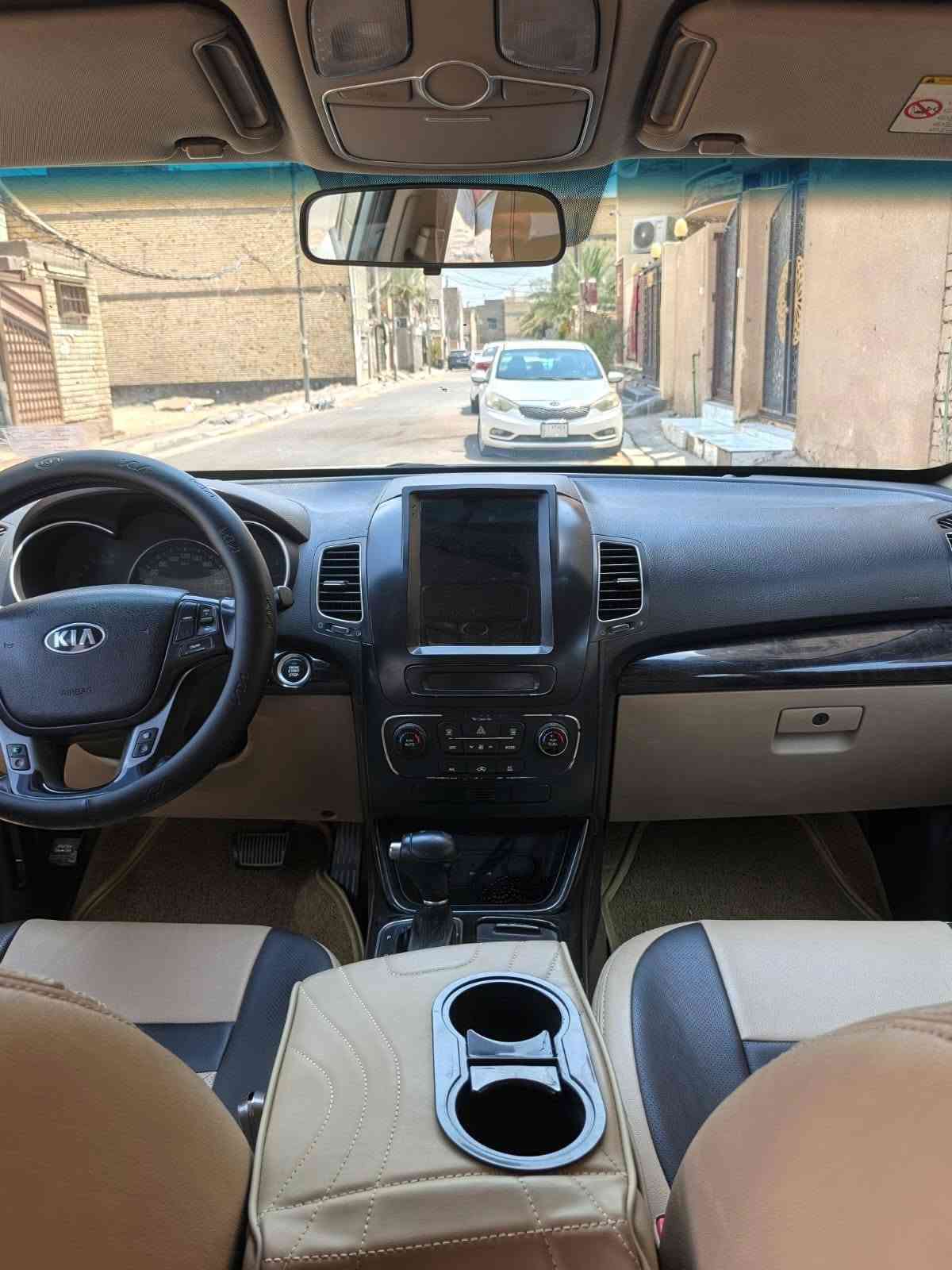 سورنتو • ٧ راكب • رقم بغداد