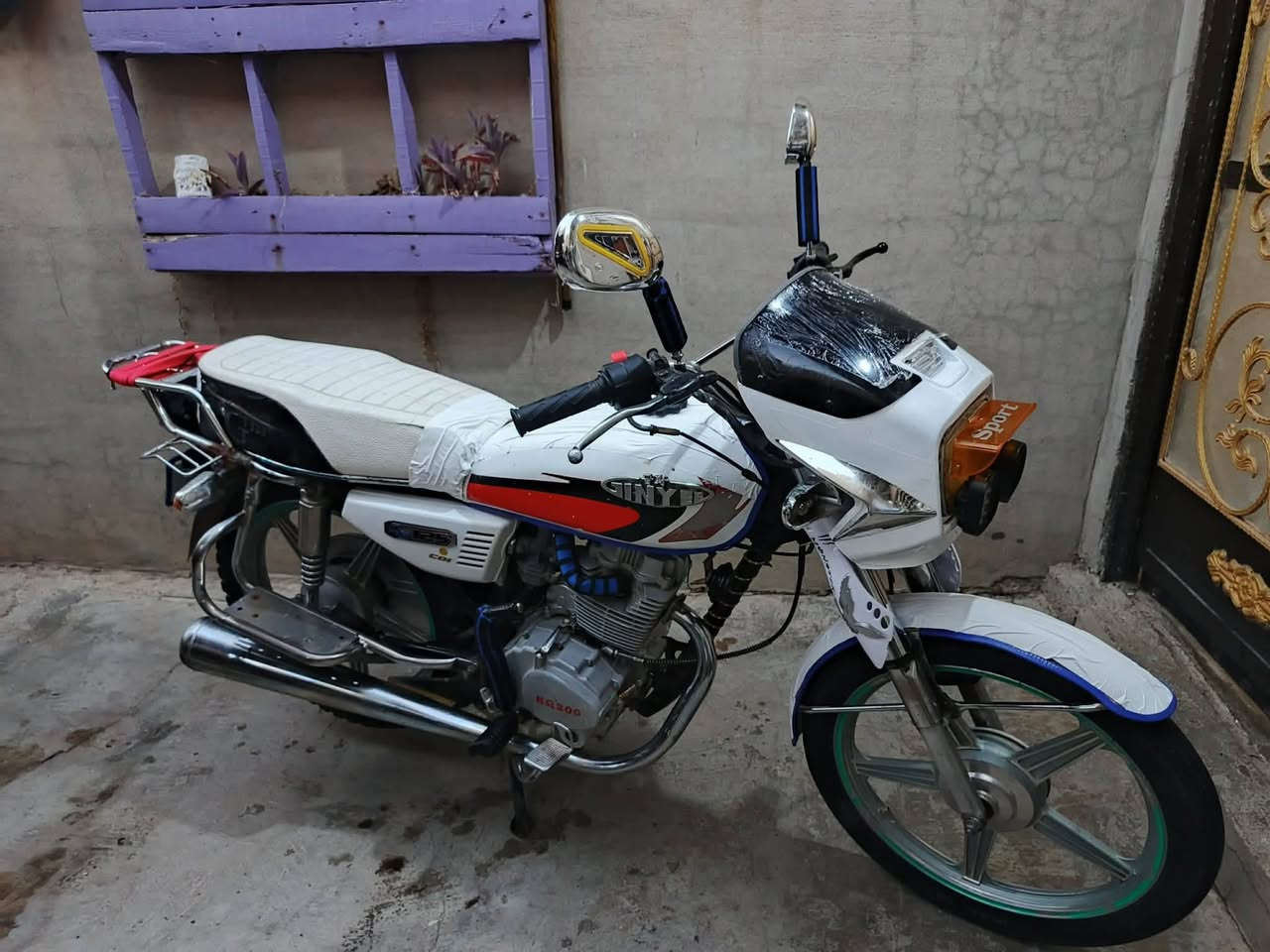 جني ابو كله محرك 200للبيع
نگره سلف يشتغل 
كهربائيات كله شغال 
گير محرك بشرط لا صرف ولا بخار ولا صوت محرك اخرس
نشاط معدل فول ماشاءالله حلوه جاهزه 
سعره 420وبي مجال قليل للطيبين 
***********
