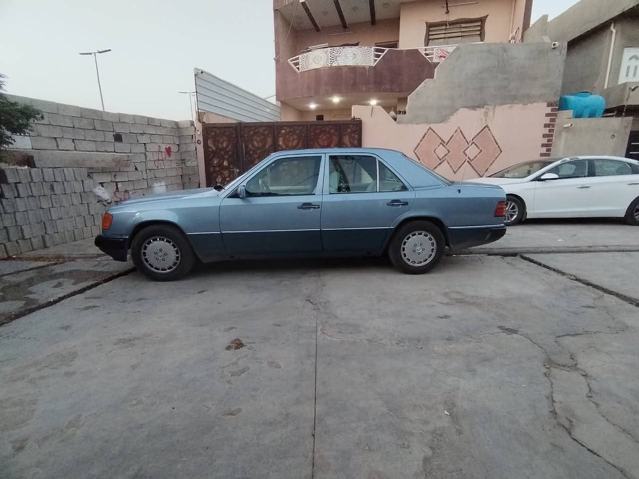 مرسيدس ٩٢ • رقم انبار • بدون حادث