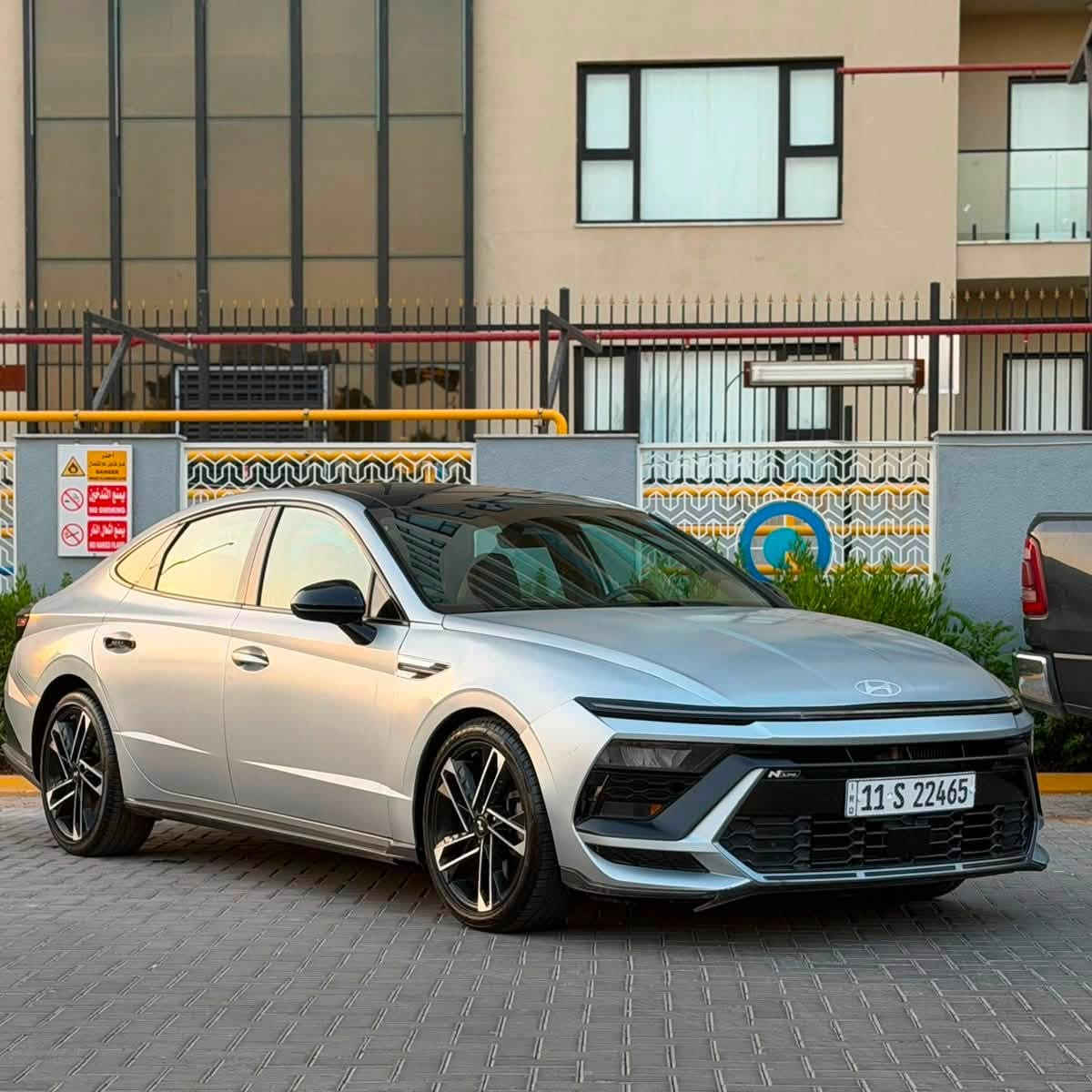 هيونداي سوناتا N 2024 
لون المات اصلي من الشركة لون مميز
176 ورقة وماكو هيج سعر بهيج موديل 

بحر المواصفات فول فول :
بصمة ( ابواب + صندوق ) 
تشغيل عن بعد 
شاشة جبيرة ( كار بلي + اندرويد )
واير ليس شحن 
مثبت سرعة 
قيادة ذاتية 
تحديد مسار 
رادار امامي 
رادار جانبي 
حساسات خلفي 
كامرا دوارة ١٨٠
مثبت ستيرن 
سايد بريك بصمة 
مودات قيادة ( نورمال - سبورت - سبورت بلاص - كوستم)
كشنات تدفئة 
بانوراما 
تبريد بيانو 
تبريد قطعتين 
لدات بلادية بالدشبول متغير الوان تتحكم بيهه بالشاشة
كيجات بالعداد تظهرلك قراءة (حماوة الدهن - التيربو - العزم)
كيجات دجتال تتغير ويا كل مود 
كير ٨ سرعات + شفتات ستيرن 
نظام سماعات BOSE اقوى انظمة سماعات
جامات اوتو
اوتو هولد
كشنات كنتارا حضن N
محرك 2500 تيربو 
‏ 300 HP يعني طيارة انسى شي اسمة جارجر
لدات امامي و خلفي 
وبعد هواي مواصفات بيهه

ماشية 24 ميل

ضرر سيارة 3 قطع  بدون دواخل
السعر 176
سيارة رقم بغداد تحويل ثاني
مكاني بغداد 
***********
