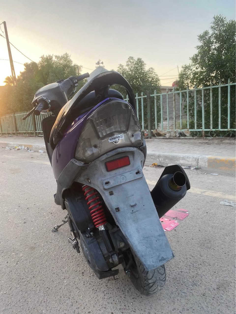 السلام عليكم دراجه ماكس عدله للبيع كلهه شغاله كهربائيات كامله كلهه مكينه خير من الله بلاديه اوراق كامله المكان بلغزاليه 
السعر 400 الرقم*********** بغداد, العراق
