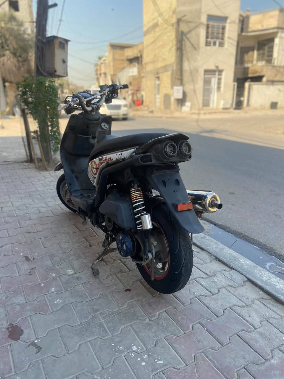 السلام عليكم للبيع او مراوس 🍀
سكنس جبلي ٢٠١٤ الدراجه بيها تزويد من اليابان الدراجه صارلها ٥ اشهر نازله 
مكينه 59 بلاد 
بيها زوج كلجات رياضي مختلفه 
بيها جويتر وجوين ودكشن KOSO مطابق 32 
بيها عقل RC رياضي 
منضومه زنون 
صالنصه بوري عدل ستيل مختلفه فوك الفلاوين وزه وجعره BWS 125 ✈️🔪
وبيها نواعم ستيرن ملقط بواقه قطره كرزيه كلهن أصليات 
كفراتها اصليه موشمه 
الدراجه بيها هواي كتفات وريموت ما اعرف بيهن كلش 
الدراجه شلعه ومعدل هجم بيها ضربت رون ومعدل اله هجم 
مكاني بغداد الدوره 
(ملاحضه) اخوان لا تقارنونها باراكضات وكلها تجاري دراجه ملحه فول ملاح وجديده الصور ضالمتها تجي وتفحص وتشلع عيوني لوتي لتصير
السعر // مليون و ١٠٠ مجالك مال جيه الدراجه ع ضمان ترايك وين متريد 
هــ***********  واتس
