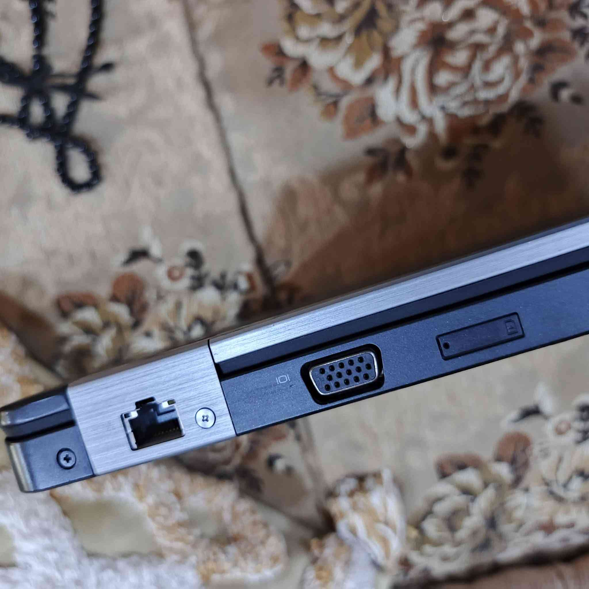 ديل E5570 • i5-6300U • 15.6 بوصة FHD