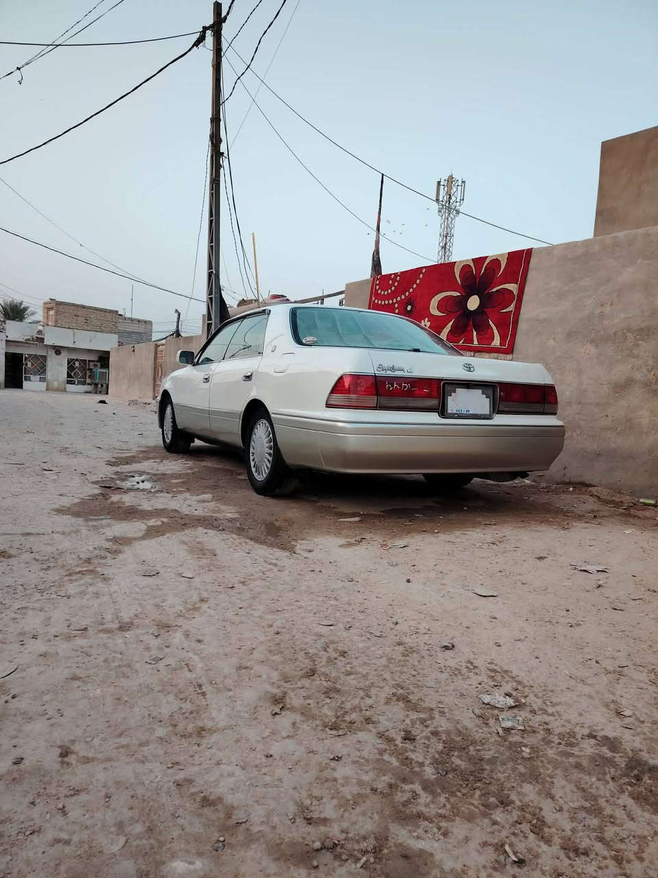 السلام عليكم سياره للبيع راس الثور كفاله عامه ماكينه 3000 كير جديد رقم بصره دور ثاني يوم مكان نجف ابو  صخير شاصي 55الرقم ***********
