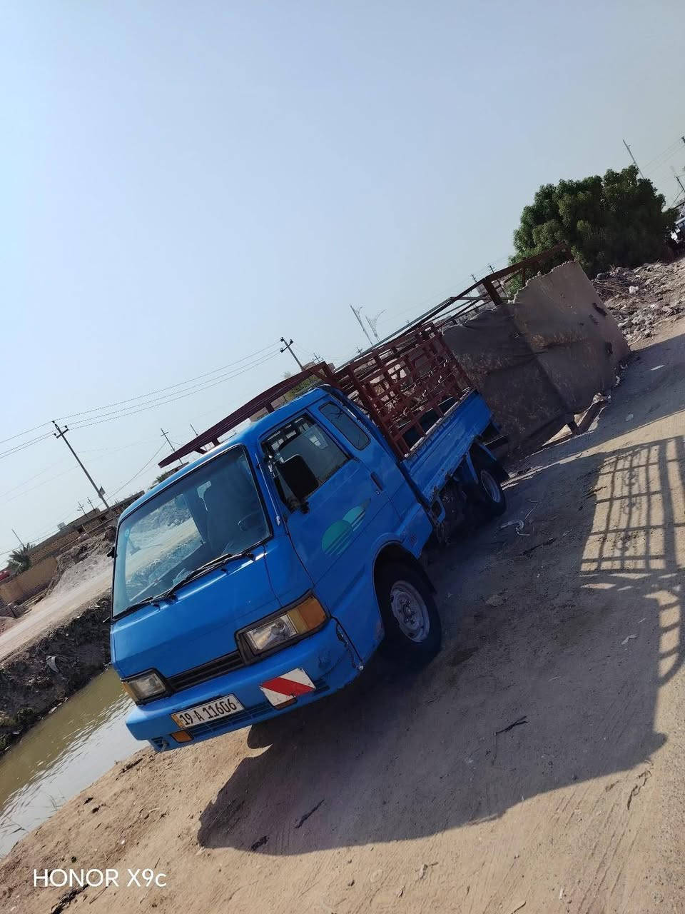السلام عليكم كيا بنجو للبيع 6  چنكال
كير محرك كفاله شاصي كفاله تخم تاير سياره جاهزه رقم نكليزي كربلاء موديل 93 مداورة  ثاني يوم مكانه سماوه     ***********
