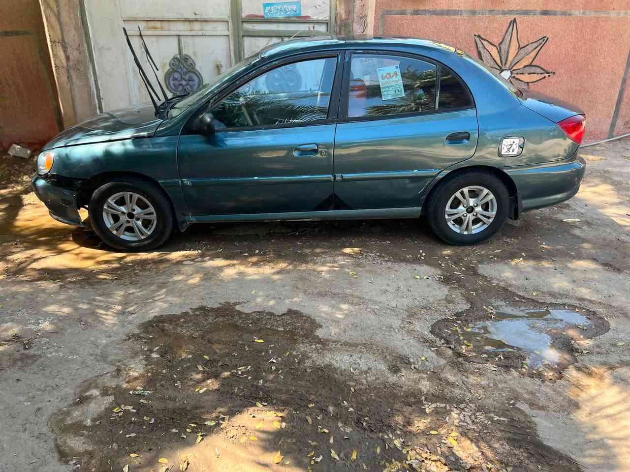 كيا ريو 2001 اوتوماتيك
سياره جاهزه تبريد خير من الله تايرات جدد 
راديتر بلكات وايرات فيت بم اصلي جدد كهربائيات كلها شغاله 
لايت زنون غرفه جديده باتري جديد 
حتى يدات اصلية مال بوب شادلها 
مصبوغة عام جماليه صبغتها حلوه 

سياره مال جناي كبل للشارع 
مكان السياره بابل قرب سيطرة الاثار
السعر ٣٨ وبيها مجال ‭

‭***********‬ ‬
