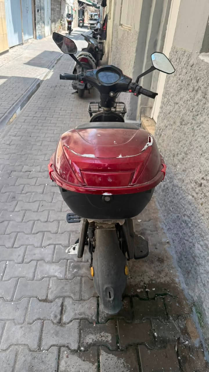 دراجه شحن للبيع نضيفه كلشي شغال بيها من لايتات وهورن والبصمه مالته موجوده بس بيها الصندوق مالته بي ضربه خفيفه 
والبطاريات ممبدله تجي تفحصه كدام عينك
السعر 400 وبيها مجال يناسب الشراي

العنوان الكاظميه

للتواصل عبر رقم الهاتف 
*********** واتساب
*********** رصيد
