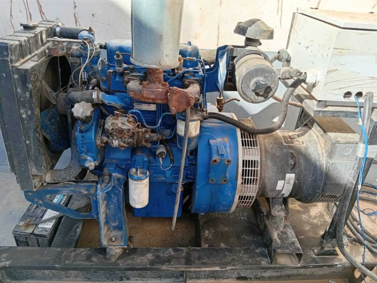 مولد بيركز انكليزي 28 كيفي 100 و10 امبير /3بستم /ستخدام قليل رقم صاحب المولدة ***********
