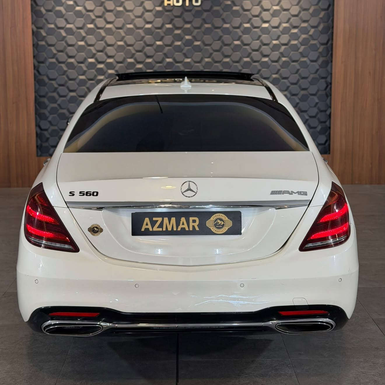 ارخص سعر بكل العراق 335$ ورقة فقط💣
‏
mercedes benz S500 AMG
محدث کت كامل 2019 🔥
وكاله المانية ضمان دولي 
مغلف PPF 
فول مواصفات (بانوراما وجكات وبصمات ورادارات وبردات وابواب شفط وصندوك كهرباء وشاشات وناظور ليلي وكشنات جلد تدفئه وتبريد وخزن وعطر بالدشبول وسياقة ذاتية وكشنات داينمك ونقطة عمياء وبعد هوايه مواصفات)

،گير ومكينه وحداديه وتايرات ودبلات وجوبلسات كلها بشرط
السياره بيها جاملغ و شبرين صبغ بدون حادث الباقي مكفول ،
السياره رقم وفحص وهزه كله جديد 

السعر : 335$ ورقة
للاستفسار : ***********

‎العنوان: السليمانية المعارض الجديده شركه (ازمر اوتو)
