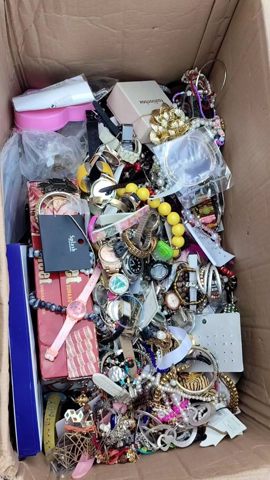 اكسسوارات • مستعمل • وصول