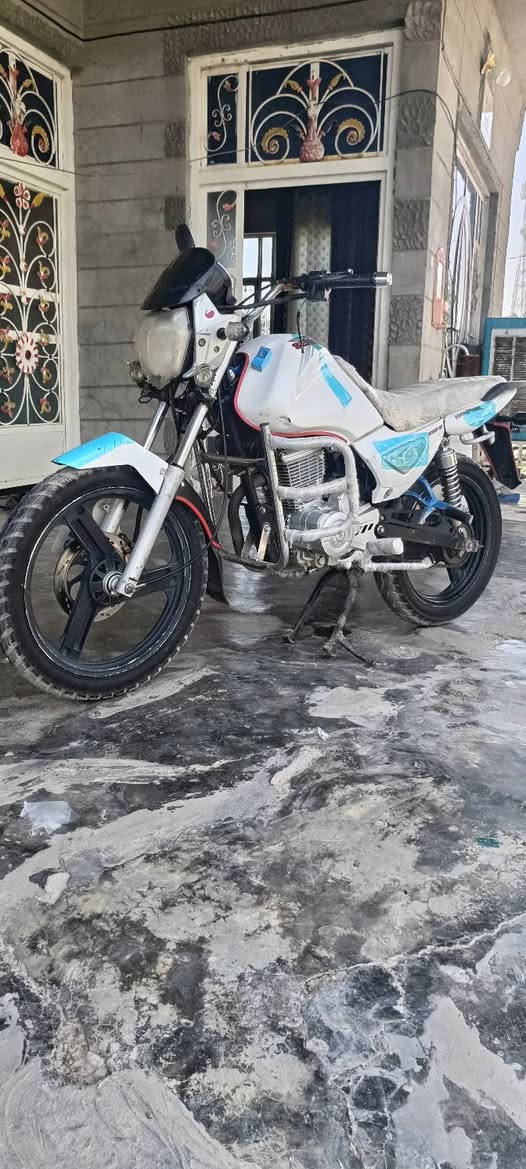 سنكي للبيع موديل 19محرك 150  زوج تواير جدد اوراق اصوليه محرك صوته ناعم نظيف حيل الموطور اي نقص مابيه 
السعر 750وبيه مجال مكاني الضلوعيه ***********
