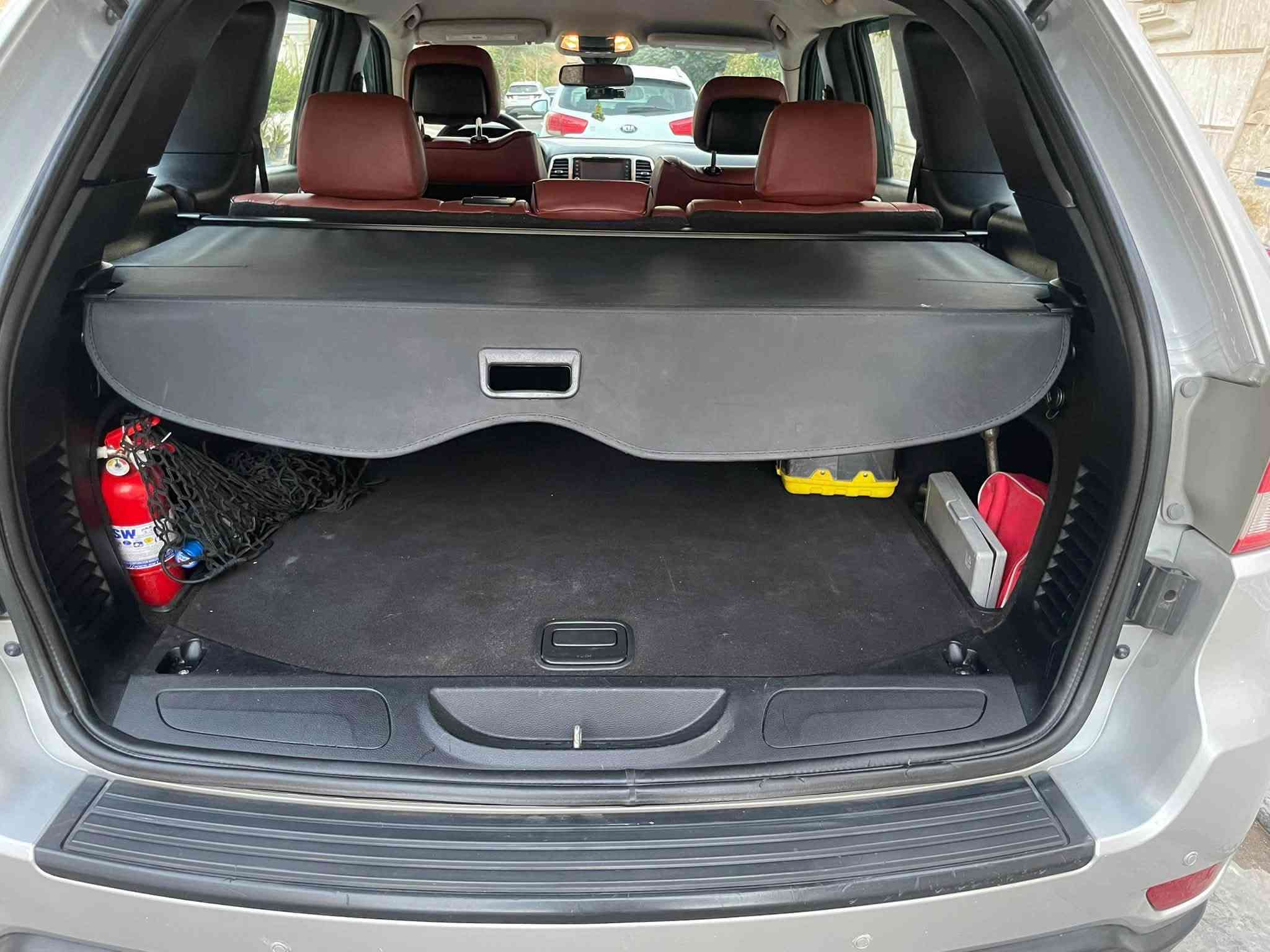 جيب لاريدو كلين عدى شبر بلجاملغ بلعراق سياره جاهزه وعليه ادامه كامله لبيع او مراوس بسبورتج 16 إلى 19 ماشيه 150 كيلو رايده 165 لاستفسار *********** مكاني غزاليه
