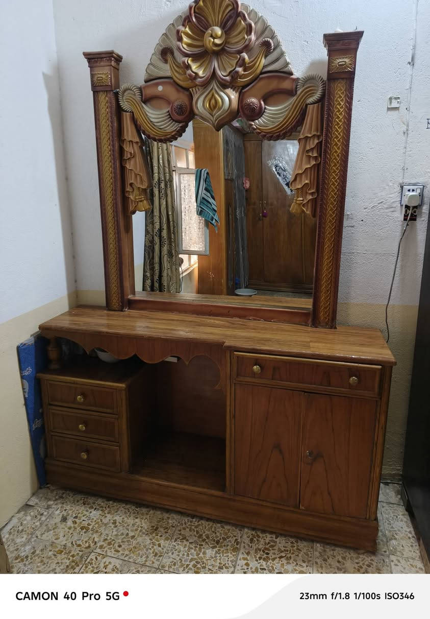 سعر خاص • للبيع • غرفه اخشاب
