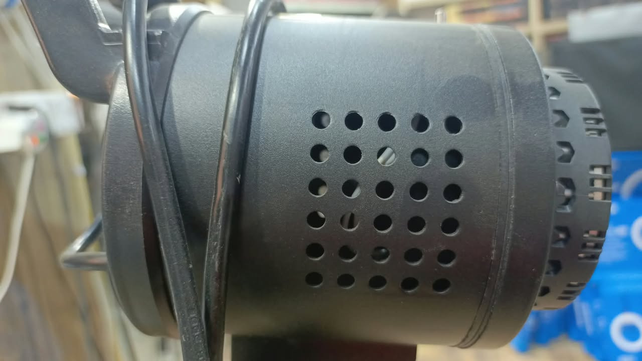 اضاءة ٦٥ واط • ريموت تحكم • جديد