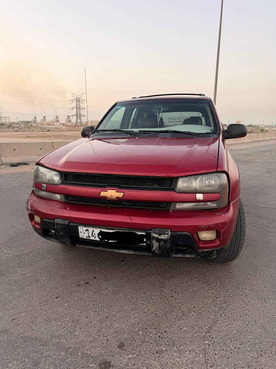 السلام عليكم للبيع سياره بلايزر 2002 LTZ وارد كوري لكوري معروف ما ينكفل من الصبغ
سنويه ورقام جدد
 كفاله  ضربه كير محرك 4200 القبق السود المرغوب
حداده تخم تاير منضومت بانزين منضومت تبريد 
كله جديد 
قبل فتره حورت الكلج مروحه شديت فانات 
صار فرق كلش حلو بيهه قلت صرف وقود 
وصارت خفيفه ونمر ذبهن بسرعه
تبريد تدفئه قطعتين ثلج 
شاشه كامره 
كشنات تدفئه تحكم كهربائي
مثبت سرعه
ما ناقصهه شي جاهزه من كل النواحي
سعر 98 وبيهه مجال 
الستفسار *********** البصرة, العراق
