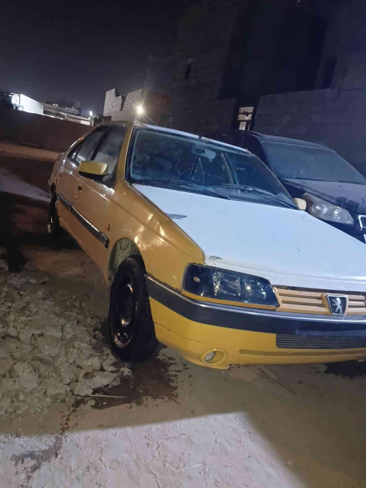 سلام عليكم بيجو 405 مديل 2010 مكينه بيه تخنه قليل كلش. ولكير جديد بديه نضيف دواخله جدد  كهرباء كله شقاله. ما ناقصه شي حداده نضيفه  سياره مرتبه تبريده عوزه بس غاس كنبريسر جديد  ابيع بدون راعي  سعر 11
ماكن بصره ابو لخصيب ***********
