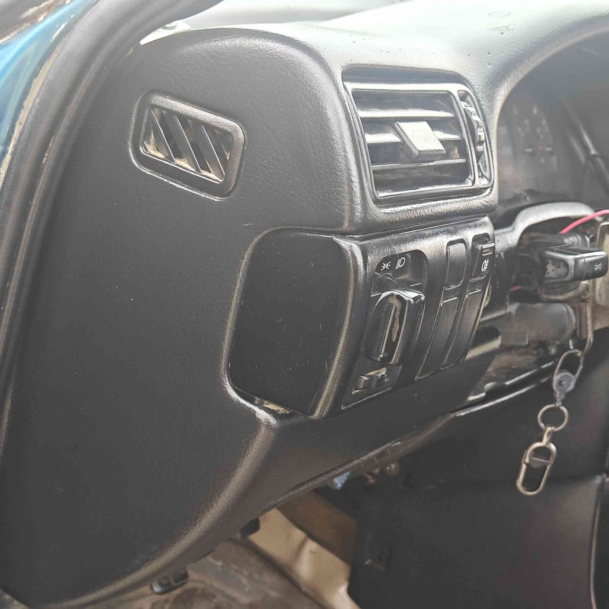 Opel Vectra 1993. اوبل فكترا 
//رجا اقرا النشور بعدها خابر ولاتسالني ع شي هوه مكتوب كدامك //
 رقم اصولي سنويا عاج منتهي سنه 2022شرط التحويل 
               بيه بطاقه بانزين 
حجم المحرك 2.0 
1محرك مثل الساعه لاصرف ولاتبخير 
2معمر الباور شغال بالشرط
3معمر صدر 
4شديت منظومة بريك ABS +دسكات +فلنجات 
5باتري جديد 
6بلكات جدد الاصلي+واير توصيل البلك هم جدد 
7نوزلات طخم كامل مال سوناتا المرغوب 
8ارفلو معير حتا ماتصرف بانزين صرف مابيها 
ا9لدشبول شغال 
10لايتات طخم كامل البلادي كلو جديد 
12دوشمه جديد 
السياره متعوب عليه وما تصرف عليه شي بس دير سلف 
السعر  علق ب تم أو شي يعجبك يوصلك ع خاص أو اتصال ع رقم   ***********   بي واتساب    وكل الهلا 
عنوان السياره ناحيه الزاب
