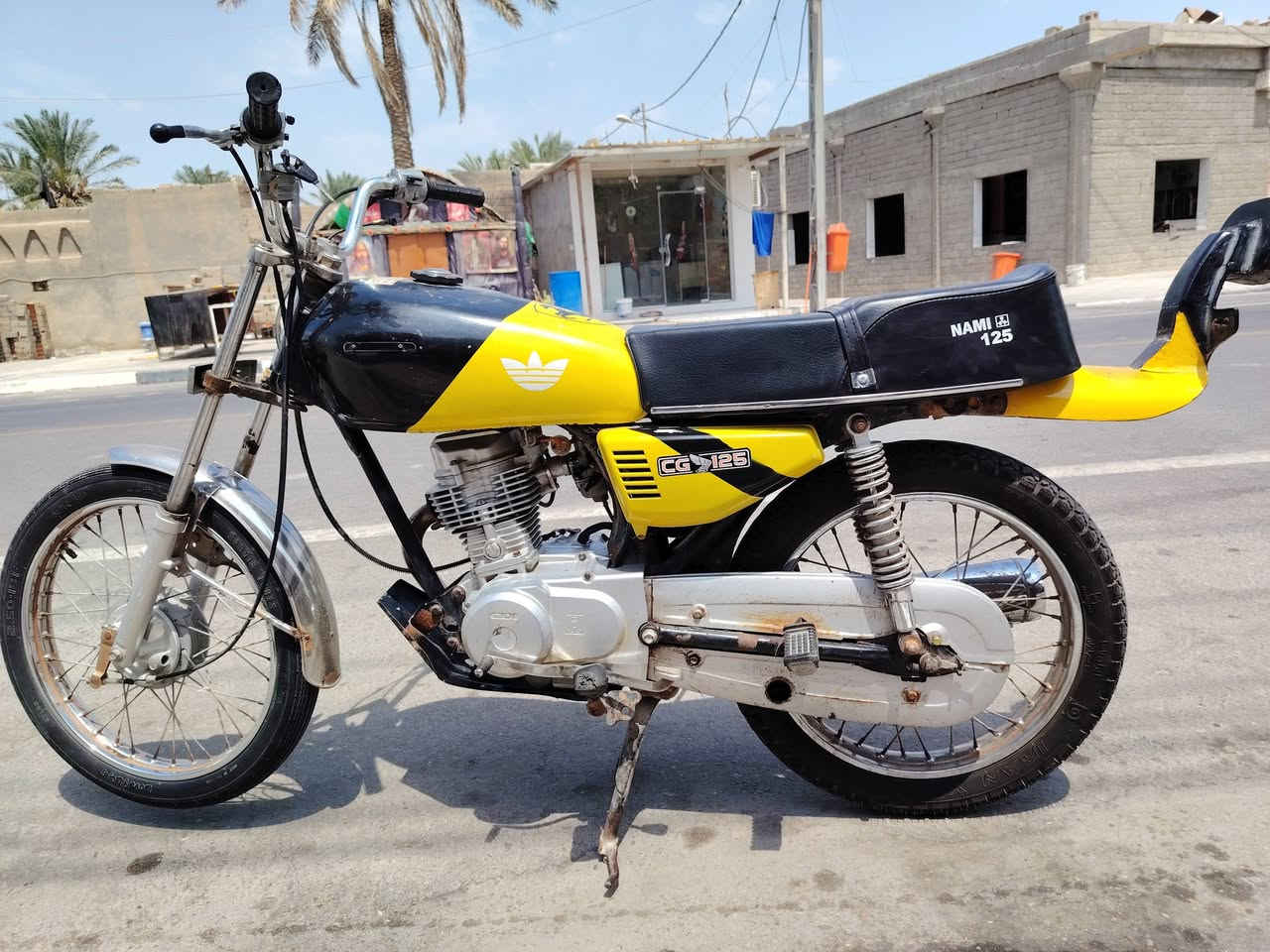 دراجه نامه للبيع ادوات مكفوله من لبوكه تجي تاخذه من بيتي مفتوحه مو تعمي بلاديه سعر 450 وبيه مجال قليل مكاني بصره.  قظاءالصادق  ***********
