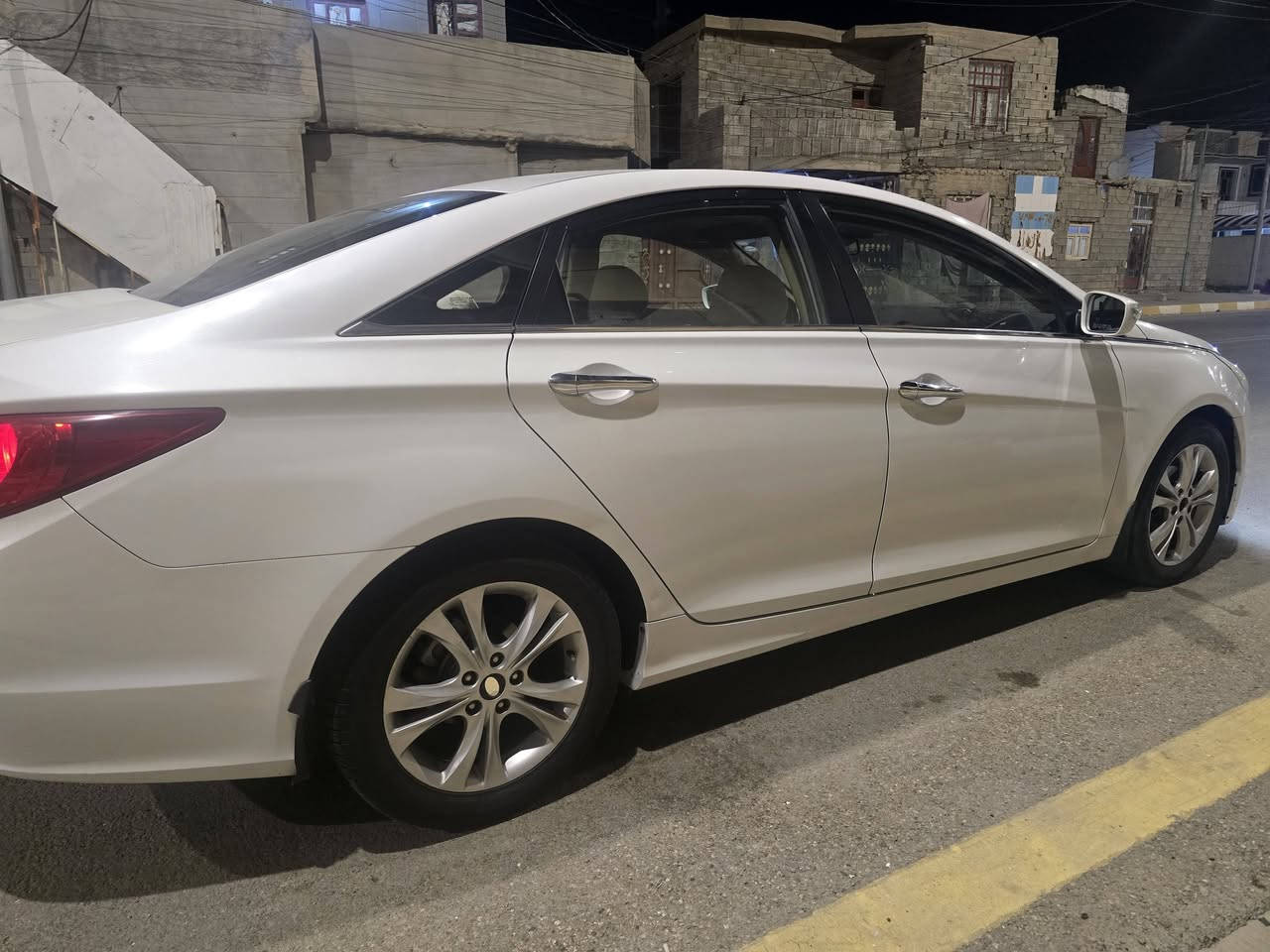 السلام عليكم سوناتا ٢٠١١ خليجي محرك ٢٤٠٠ جاهزه كير ومحرك تبريد شغال تخم تاير جديد نقصها صدر امامي فقط بيها صفحة السايق صبغ شرط دواخلها سليمه وألك الفحص السيارة بأسمي رقم سليمانية 
السعر (110) وبيها مجال مكاني الرمادي ***********
