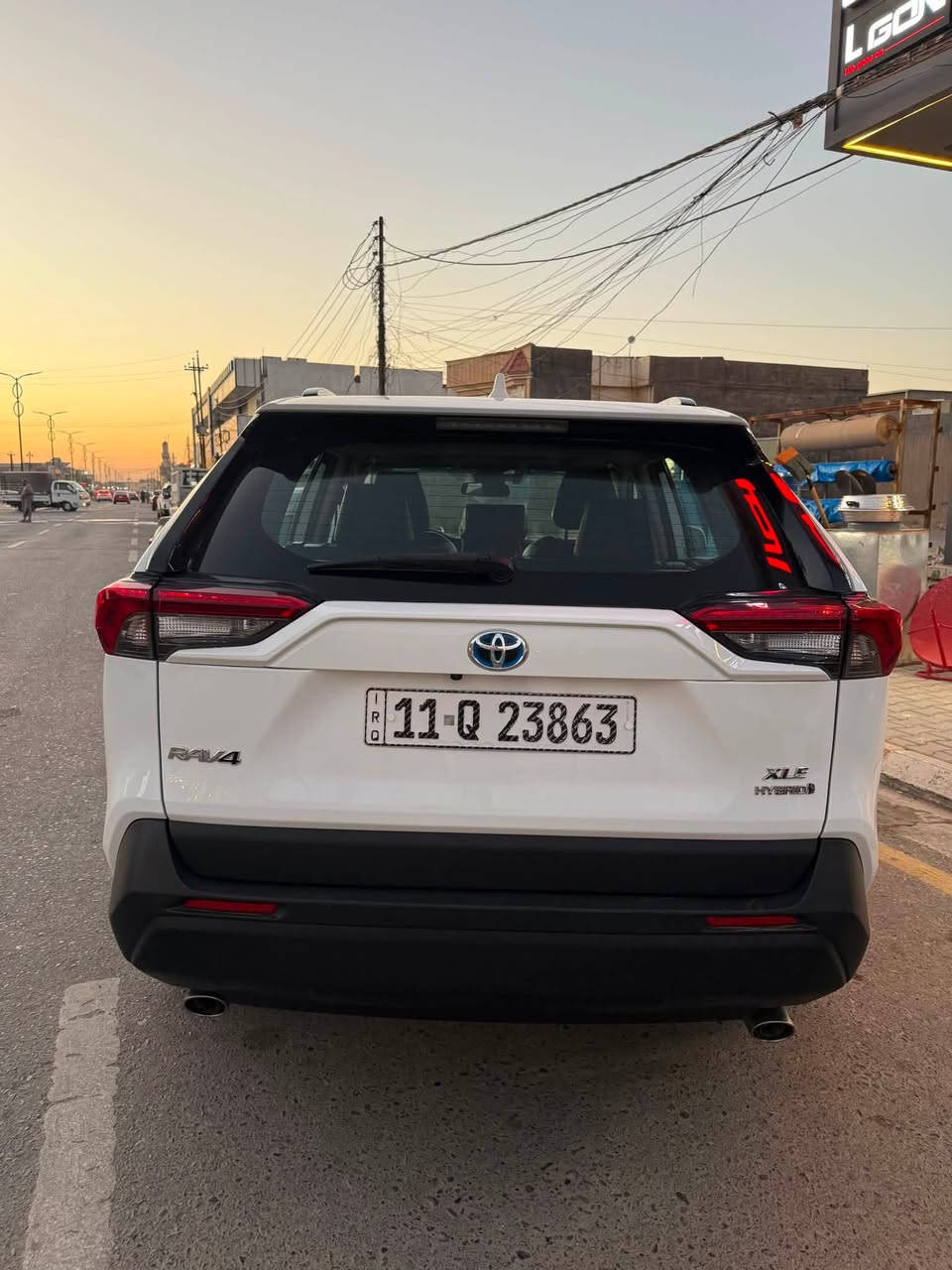 السلام علیکم 
سيارة RAV4 هايبرد 2023
محرك 2500 السياره فول مواصفات 
وارد كندي ضرر خشم الجاملغ وتبديل بنيد بلادي 
فئه XLE 
كشنات جلد + فتحه
تدفئه كشنات + مقود
ماشيه 64 الف
حداديه امامي + خلفي كامله
رقم بغداد - بأسمي
سيارة جاهزه ونضيفه جدا
مكانه تكريت 
السعر 235$ وبيه مجال 
للاستفسار : ***********

