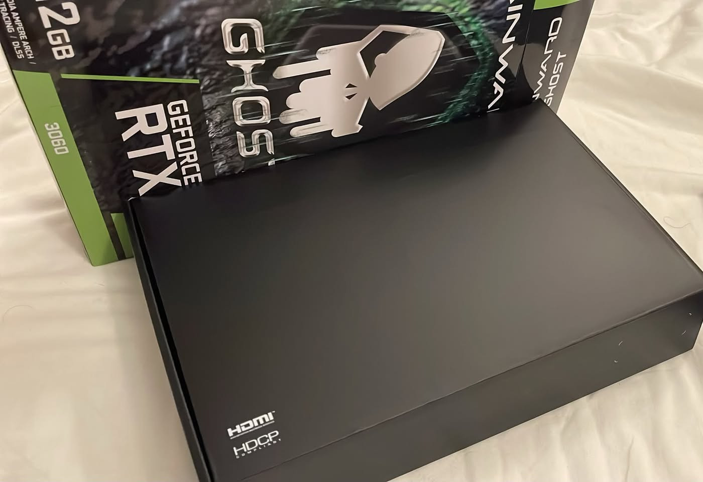 Geforce RTX كارت شاشه 3060 12كيا بايت  مستغدم قليل جده سعر 350 الف و بي مجال و توصل موجود مجاني كل مكان بل عراق  ***********
