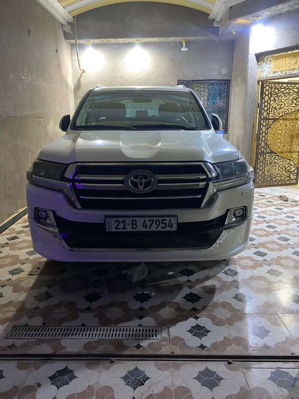 السلام عليكم جكساره للبيع٢٠١٦خليجي  gxr 6سلندر محرك٤٠٠٠ سياره تخبل ماشيه٢٠٠الف شرط تبريد وحداديه وشرط من شواصي ولغود فقط صبغ صفحه سايق ومعجون 
سياره مزوعه وجديده وباسمي وتحويل ثاني يوم مكاني بصرة خور الزبير *********** باربع شدات وبيها مجال للشراي
