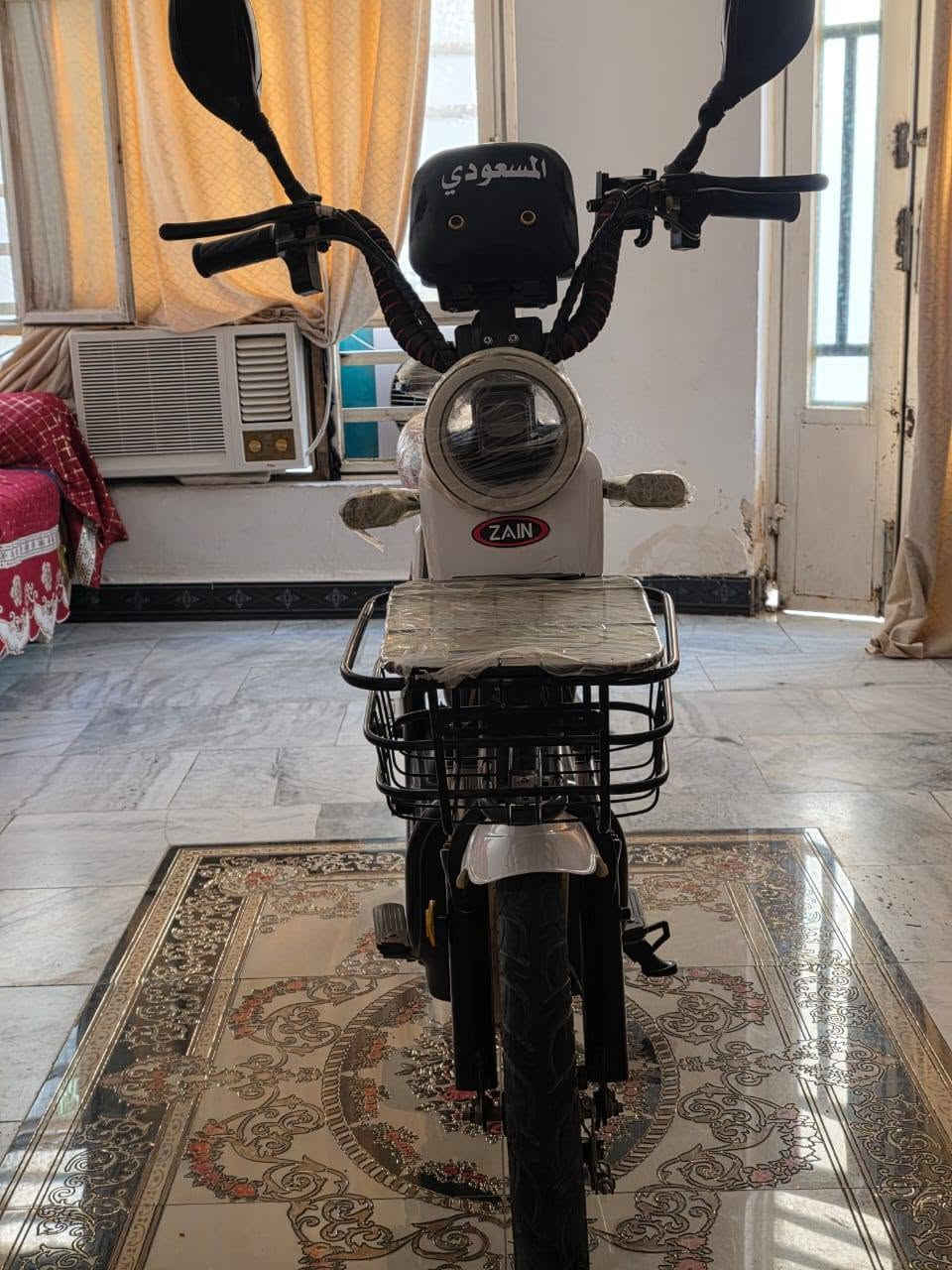 دراجة شحن للبيع 
كاملة المواصفات ومكفولة 
نظيفة جدا اشتريتها قبل شهر 
شاحنة أصلية 
بصمة عدد ٢
سويج عدد ٢ 
تحتوي على نظام ضد السرقة 
عنواني المشروع مقابل مجمع القمة
السعر ٥٥٠ وبيه مجال قليل 
الشراي يتصل على هذا الرقم 

***********
