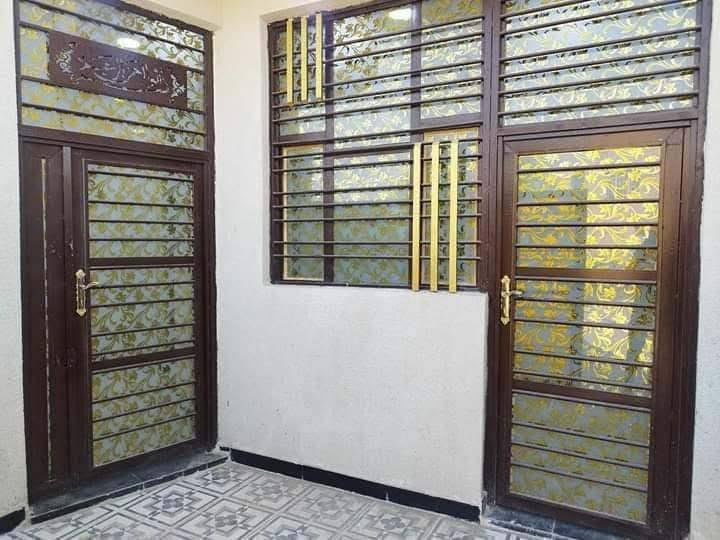 سلام عليكم
بيت للبيع منطقه حي الحكيم نزله علي الامير البيت ركن قرب المستوصف شارع صب المساحه 100 مربعه البناء حديث بلوك يحتوي على غرفتين مع الخدمات كامله ماء +مجاري +كهرباء+خط مولد+خط نت السعر 60وبي مجال للاستفسار الاتصال على الرقم '***********'
