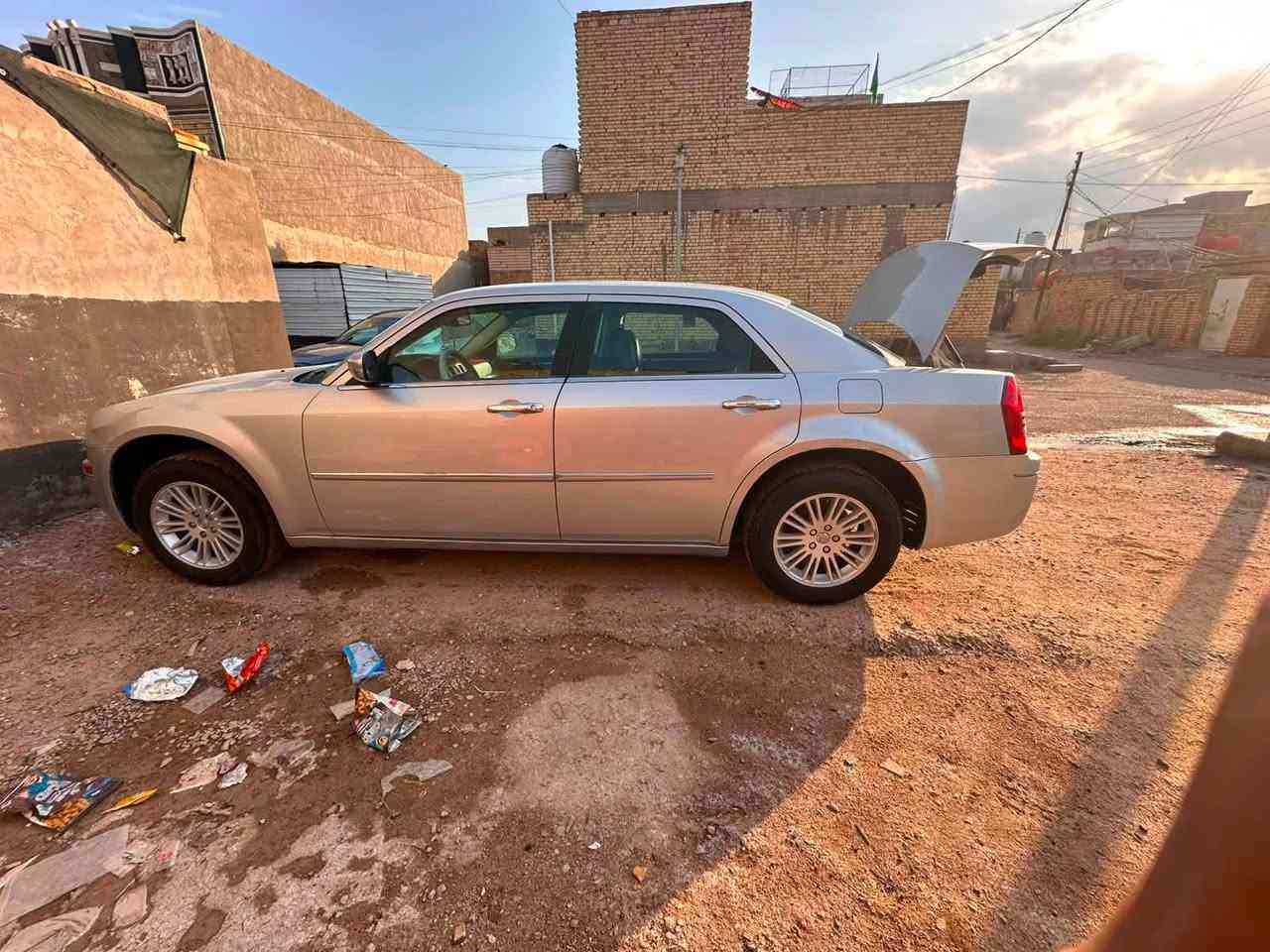 اوبامة 
مديل 2010 
سيارة كفال عامة بيهة فقط هلال خلفي معمر 
لباقي كفالة عامة سيارة خير من الله ممشتغلة عل خط كير مكينة تبريد كهربائيات كاملة مكملة 
رقم بصرة مشروع وطني سيارة جاهزة برغي متخسر عليهة مكاني ميسان العمارة 
*********** وتساب
