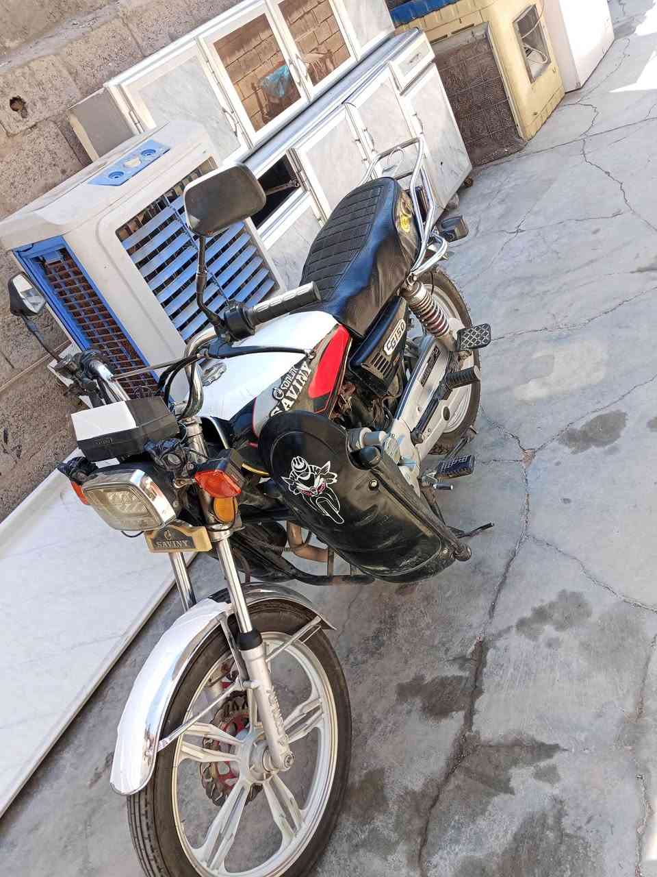 دراجه مرقم شرط التحويل 5كير محرك كبس دراجه شرط ماناقصها برقي سعرها مليون و300 عنوان كركوك حي النصر رجا المو شراي لايتعبني ***********
