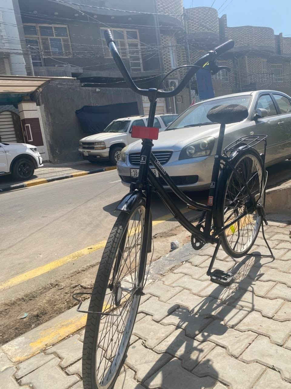 سلام عليكم
لون اسود 
بايسكل للبيع بناتي 🚲
البايسكل لون مميز جداً  وقطعة نادرة    ✔️
البايسكل صنع في اليابان✅
وزن خفيف جداً 💯
الحجم.  26فريم عالي   👌
البايسكل مختم بكل مكان كلة ختم واحد ♣️
البريكات جدد    
التايرات تايرات جدد    
البايسكل كلش ناعم وسريع بلمشي ومريح بلسياقة 
البايسكل نضيف جداً كما موضح بلصورة 
البايسكل بلحقيقة احلة من الصور.📸
السعر80 الف وبي مجال  💬
التواصل *********** واتساب او اتصال 📱☎️
العنوان: النجف حي الحسين
