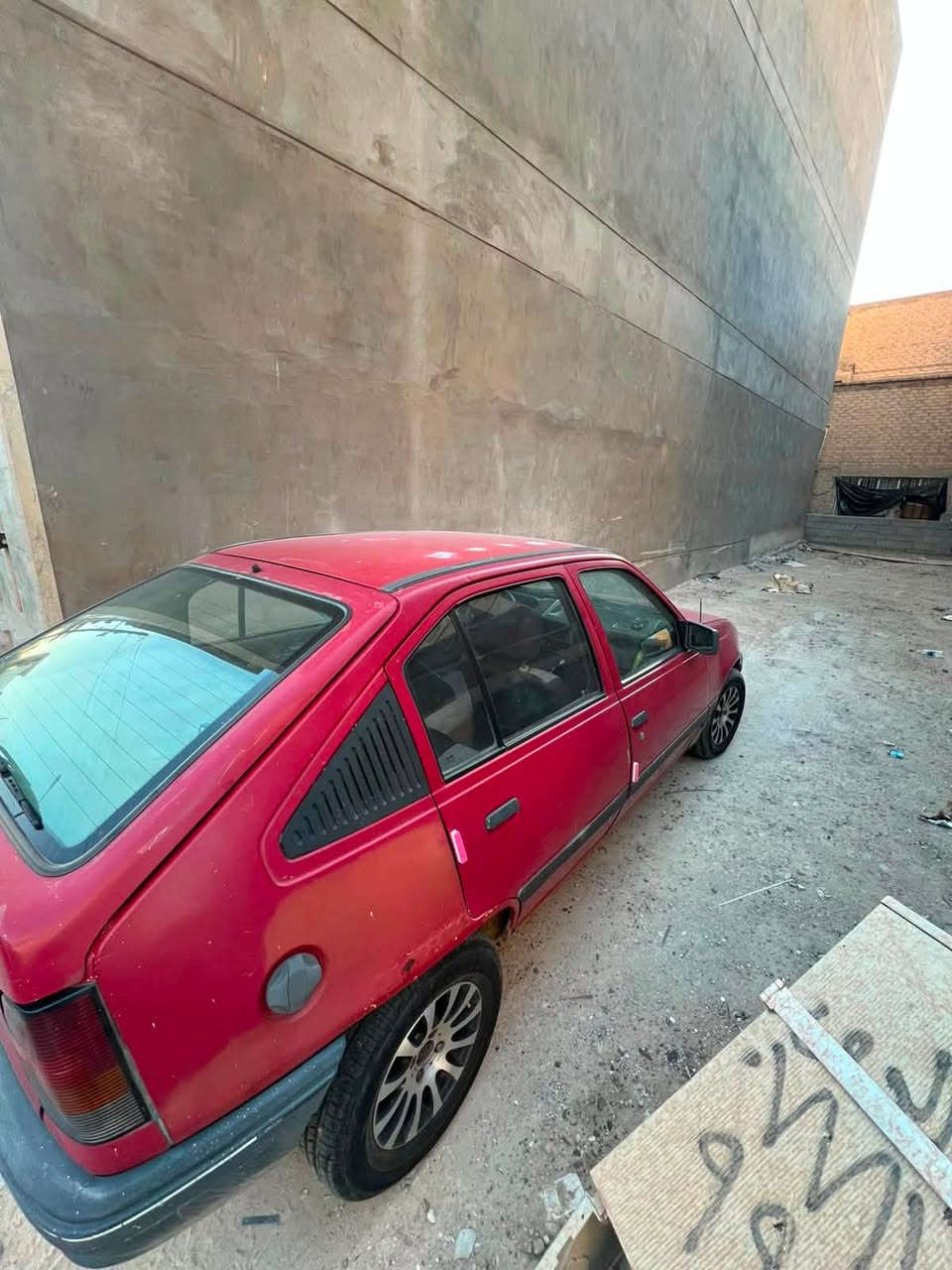 السلام عليكم اوبل كاديت كير اوتوماتيك محرك 1600 رقم واسط مشروع وطني باسمي تحويل مباشر السياره مابيها اي نقص شرط كير محرك السعر 33$ورقه (***********)
