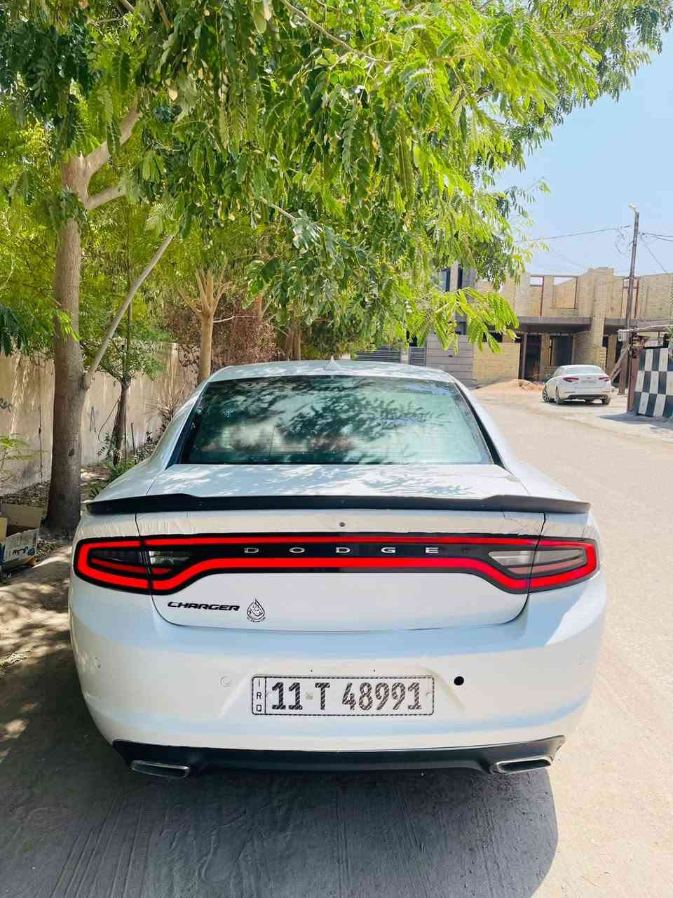 السلام عليكم جارجر 2019 اصل امريكي رقم بغداد بأسمي هزه جديده  سنويه 2031 حادثها مرفق بلصور بدون دواخل السياره جديده واحلى من الصور كير مكينه حداديه تخم تاير تبريد كله مكفول  السعر 183 وبيها مجال  السياره بيع ومراوس  حسب القناعه  مكاني بابل الحله مركز المدينه. الرقم ***********
