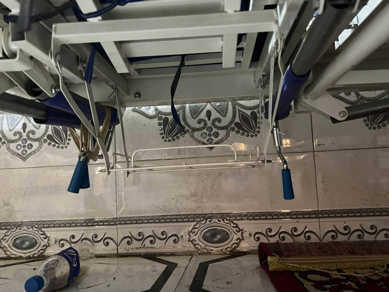 سلام عليكم سديه للبيع نضيفه تحكمات رفع الرأس ورفع القدام ترفع وتنزل انته تتحكم بيها سعرها 250 الف مكاني النهروان شارع 60 
رقمي ***********
