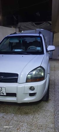 توسان 2009 مكينه 6 سلندر صبغ بالجاملغ الأمامي جهه السايق وشبر صبغ باب ...