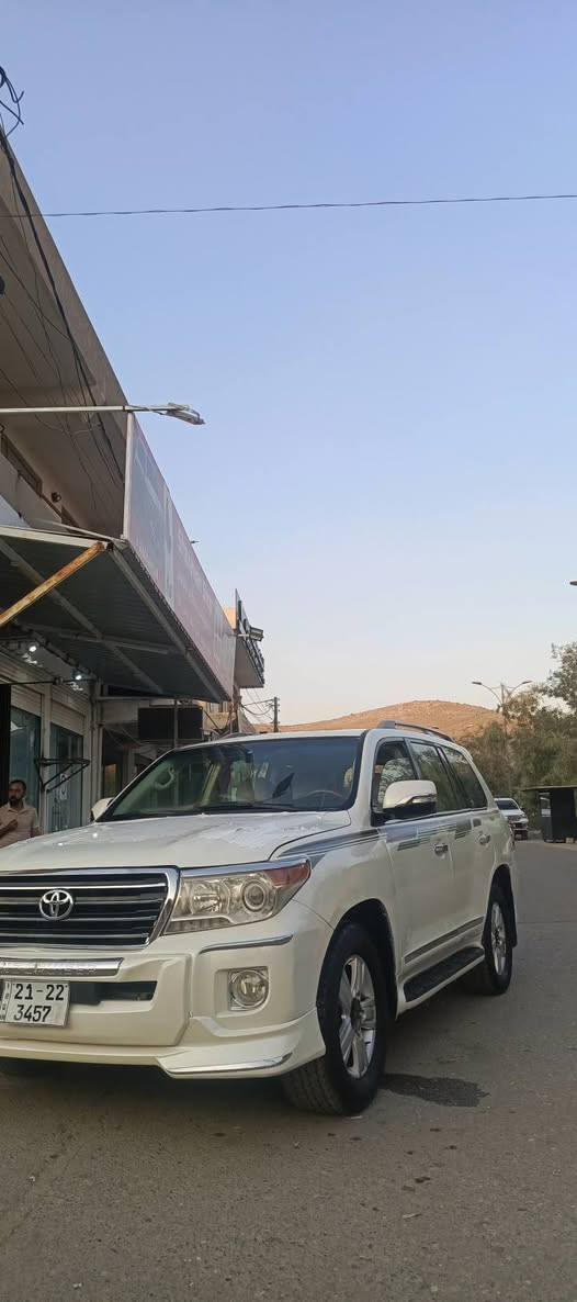 بؤفرؤشتن يان گؤرينه وه وه نه وشه مؤدئل ٢٠١٠ لؤك لؤكه داعامى بؤداعامى به شه رت ئي مالى خؤمه نموونه يه بئ ده عمو لئ دراوى جوار تايه ى لؤكه گئرو مه كينه ى به شه رت گئر ئؤتؤ ماتيكه ده بل ئه كسل به شه رت نموونه يه كامل شكلى كراوه به ٢٠١٦ سلايته ناوزه رد قه پات مواسه فاته بؤپه يوه ندى *********** كؤدى هه يه و باركؤديشمان وه رگرتووه

نص مكتوب في الصور:
- aiubnawzad