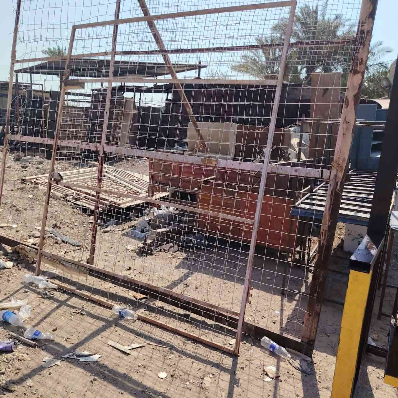 السلام عليكم  غراض للبيع   العنوان الرفاعي قرب حي الصناعي  ///***********
