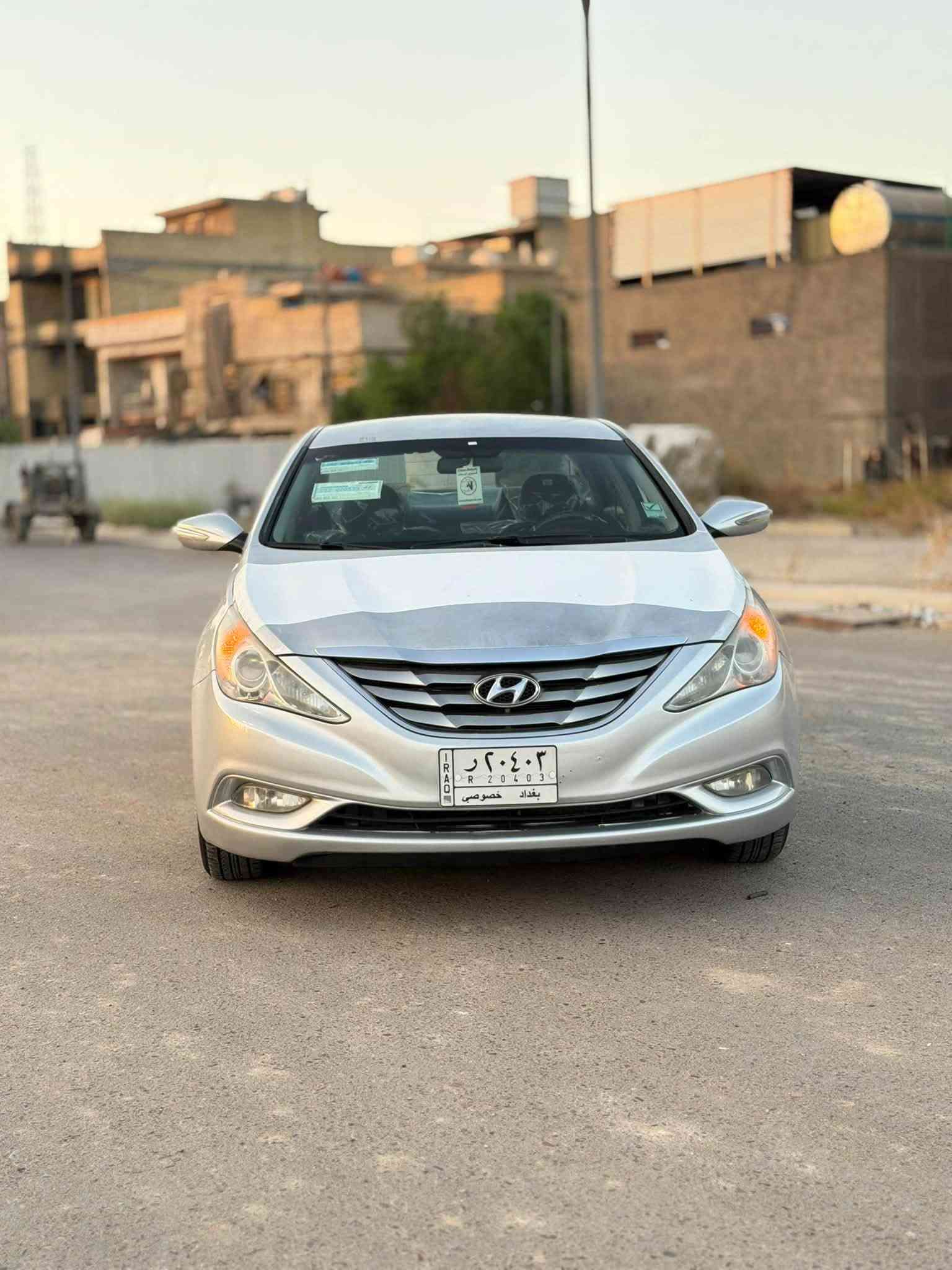 سلام عليكم. سوناتا مديل 12
سياره  حلوه جديده.  السعر 93$   
مكفولة كفالة عامة لاصبغ ولا تبديل 
محرك دوش 
 
 السياره ستعمال  شخصي  محرك كير كفاله 
 تخم تاير جديد. 
منضومة غاز بانزين 

 حداديه جديدة 
سيارة ابسمي.   تحويل ثاني 
*********** مكاني بغداد
