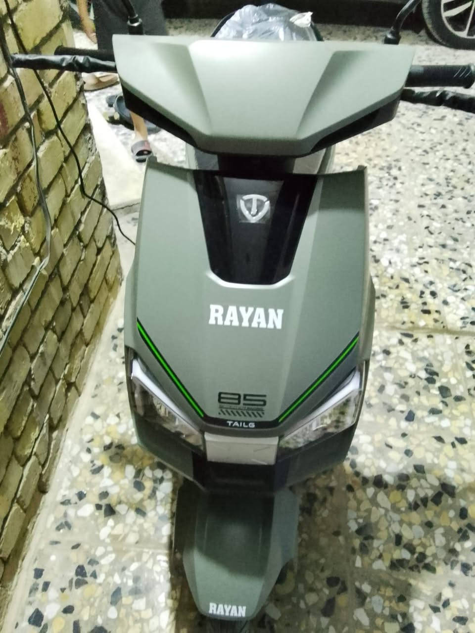الريان زيرو  سعر مليون و١٥٠ بعدها بضمان الشركه 
سرعه ٦٠  وتكدر زيد سرعه 
وتمشيك ٧٥ كيلو
