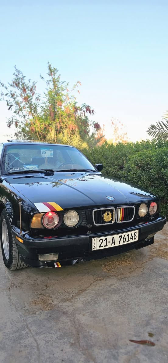 السلام عليكم 🌹
للبيع. BMW.  525 محرك وكير خير من الله 

موديل 1991

(كشنات بطاين جديد 

داخل اسود 

دبل ايرباك

سبايدر خلفي بلاد

سلايت طكتين 

دعاميه M

ويلات خلية الأصلي 

تبريد ثلج 

صدر خلفي وامامي خير من الله 

 تايرات نضيفات 

كير ومكينه بشرط 

السياره خير من الله مابيها نقص برغي 

كلها عل بلاد

بشرط من الدعاميه لدعاميه

صبغ عام بدون حادث وبدون معجون 

رقم اسليمانيه اني صاحبها  شرط التحويل والغرامات

 (السعر 55 ببها مجال   

اخوان كل التفاصيل كاتبها الشراي يتصل 

مكاني تكريت 

***********
