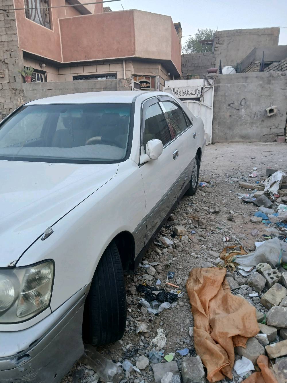 سيار ملكه البيع ادواد متومه سلمانيه سياره خير من الله مشتري هسه تخم تاير جديد سياره فول اربع دكام معروفه مواصفات الملكه سياره اروح بيها لدوام ونزل مامتعوبه هذا رقم ينصل عليه(***********)مدواجد على الوتساب