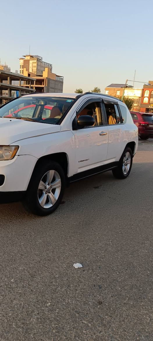 سيارة جيب كومباس (jeep compass )موديل 2016 بحالة نظيفة جداً
مكينة 2400
تخم تاير جديد
فيت بم جديد وباتري وجاهزة حداديات و كهربائيات وتبريد 

وارد امريكي حادث جاملغ جهة السائق حادث بسيط كما موضح في صور الحادث 
 
رقم كربلاء والسعر 105 ومجال بسيط 
للاستفسار والاتصال 
***********
***********
