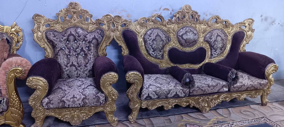 تخم زان مصري 10مقاعد مع طبلات3حجم صغير 1حجم كبير المكان الكاضمية السعر500الف التواصل ***********
