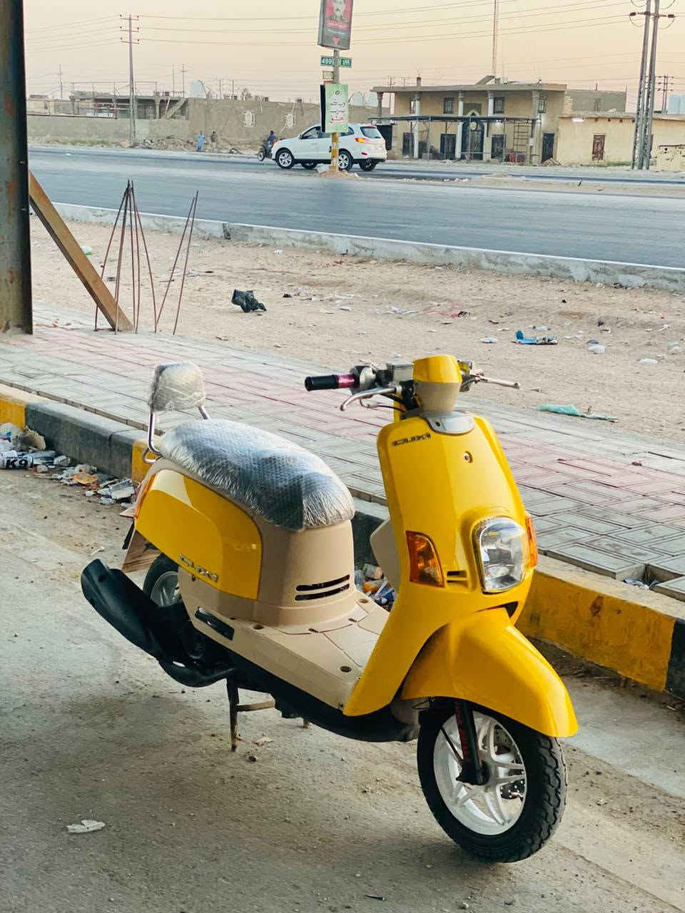 السلام عليكم ماكس بوليس للبيع 
الدراجه خير من الله 
لا تبخير ولا تنقيص 
مكينه ما مفتوحه 
كفرات مختمه 
سعره 700وبيهة مجال حك الجيه
مكاني طريق كربلاء نجف 
هاذا رقمي
***********
اتصل على الرقم أو واتساب موجود
