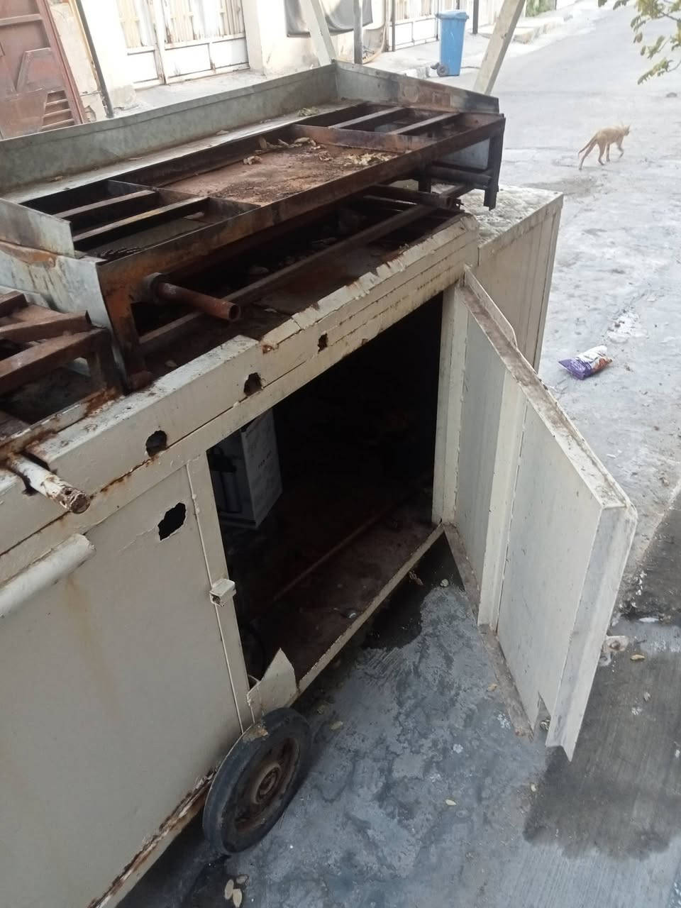 عربانه جاهزه الجاي أو بيع الاكل جميلة جدا بغداد الحبيبيه زقاق ا فرع مأكولات السقه هاتف ***********
