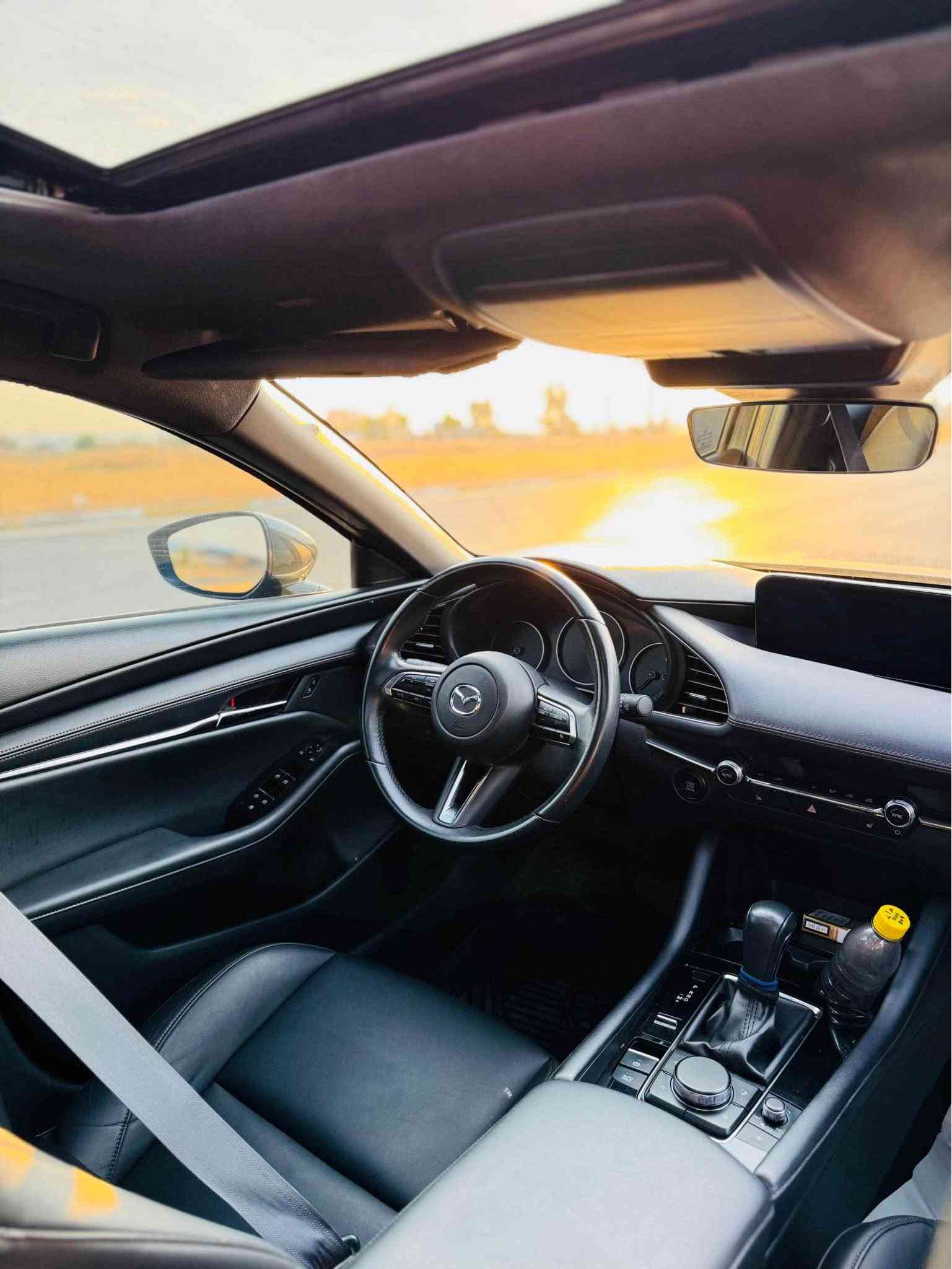 Mazda 3 hatchback 
مۆدێل ٢٠٢٤ 
٢٠هەزار رۆشتوە -بەس بۆنیت بۆیاخ بێ ناوگرتن -ئێرباگ بەس سوکان تەقیوە 
مەکینە ٢.٥ بێ تۆربۆ گێڕو مەکینەی بە شەرت 
مواسەفات پری فێرد -سلایت-کوشن هیتەر-بەسمە-کوشن کارەبای-ڕادار ٣٦٠ زۆر مواسەفاتی ترر 
١٣٦ وەرەقەو معامەلە 
بە ناوی خۆمە -تحویل بە شەرت 
*********** كويسينجاك, أربيل
