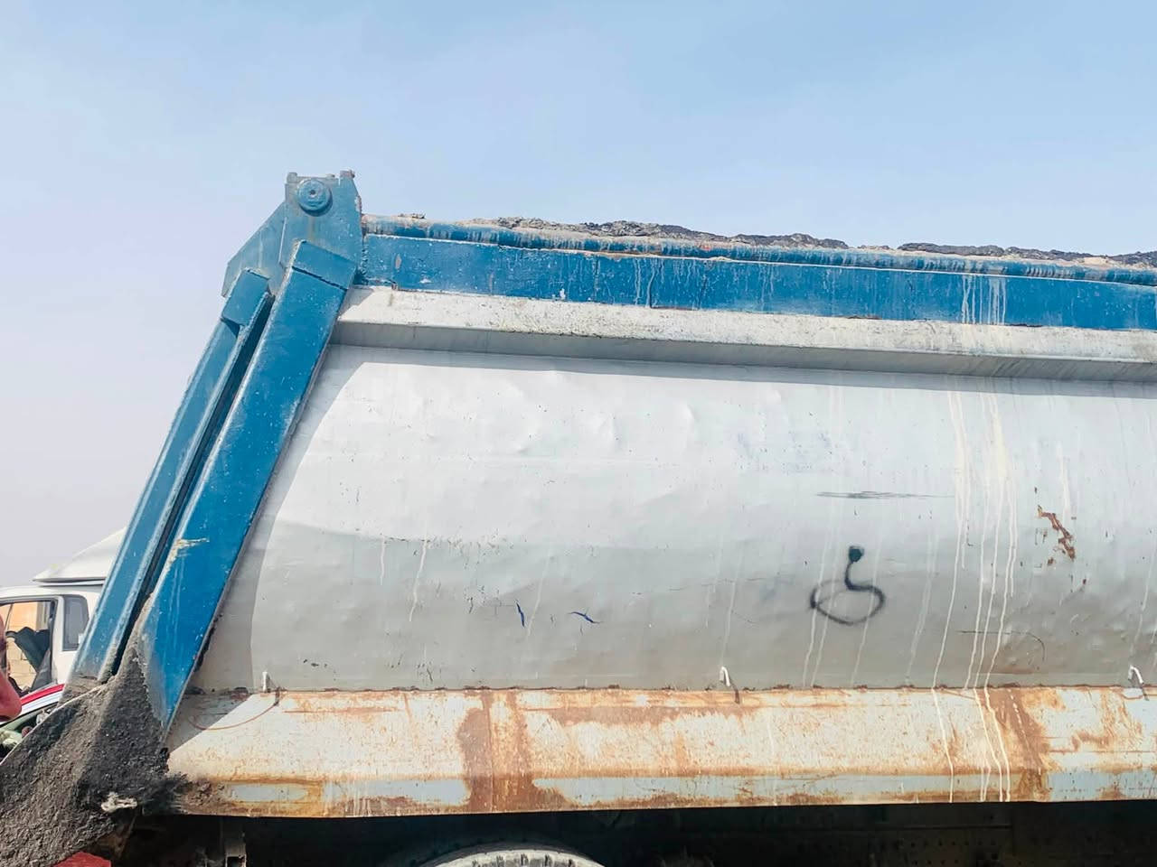 للبيع أكتروز موديل 2000
مجموعة البي GF
بدي حوضي 19 متر 
السيارة ماناقصها شي جاهزة للعمل 
مكان السيارة سامراء 

للاستفسار: ‭***********‬

