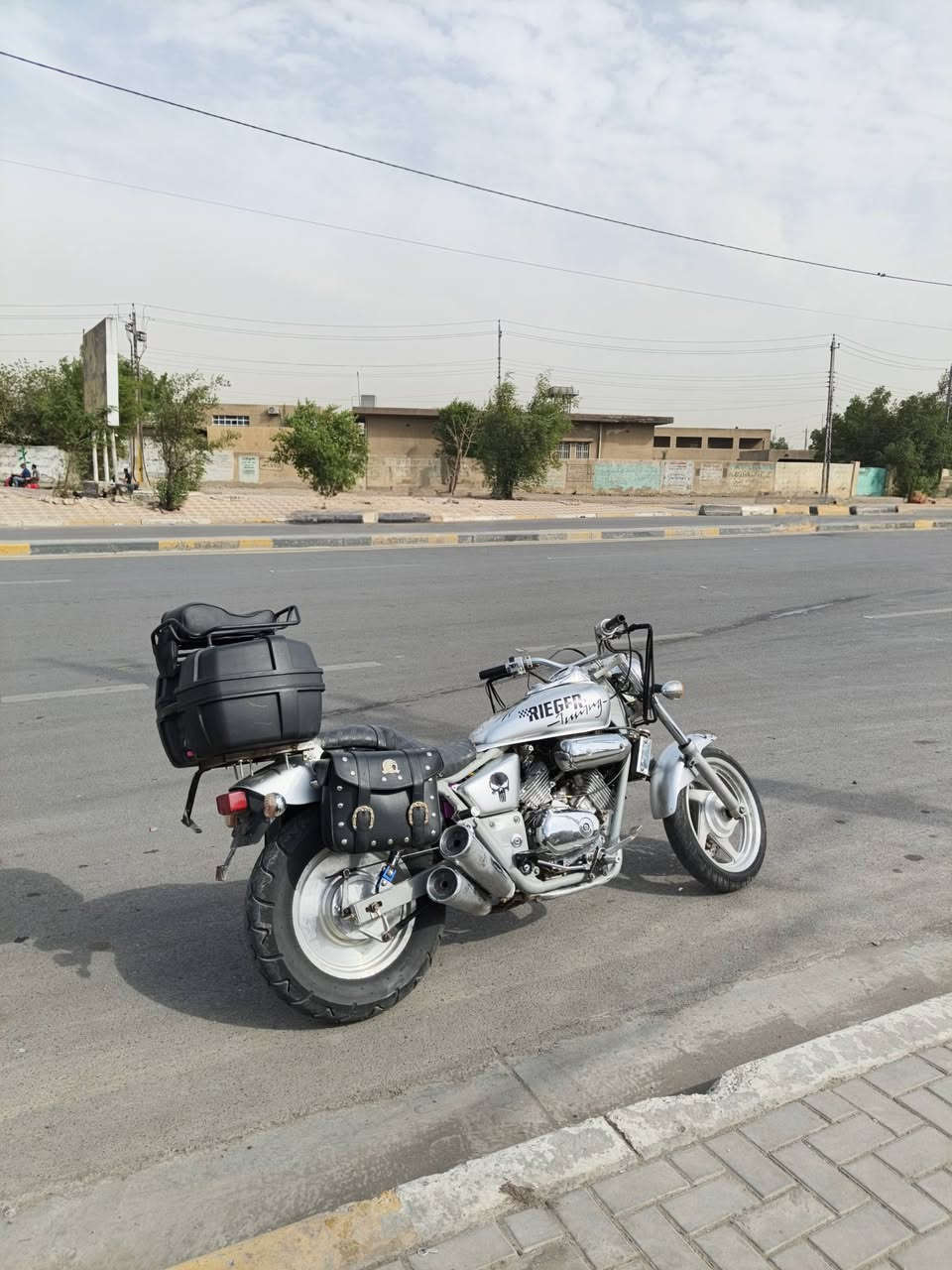 ٢٥٠ • معدل • صندوق رحالة