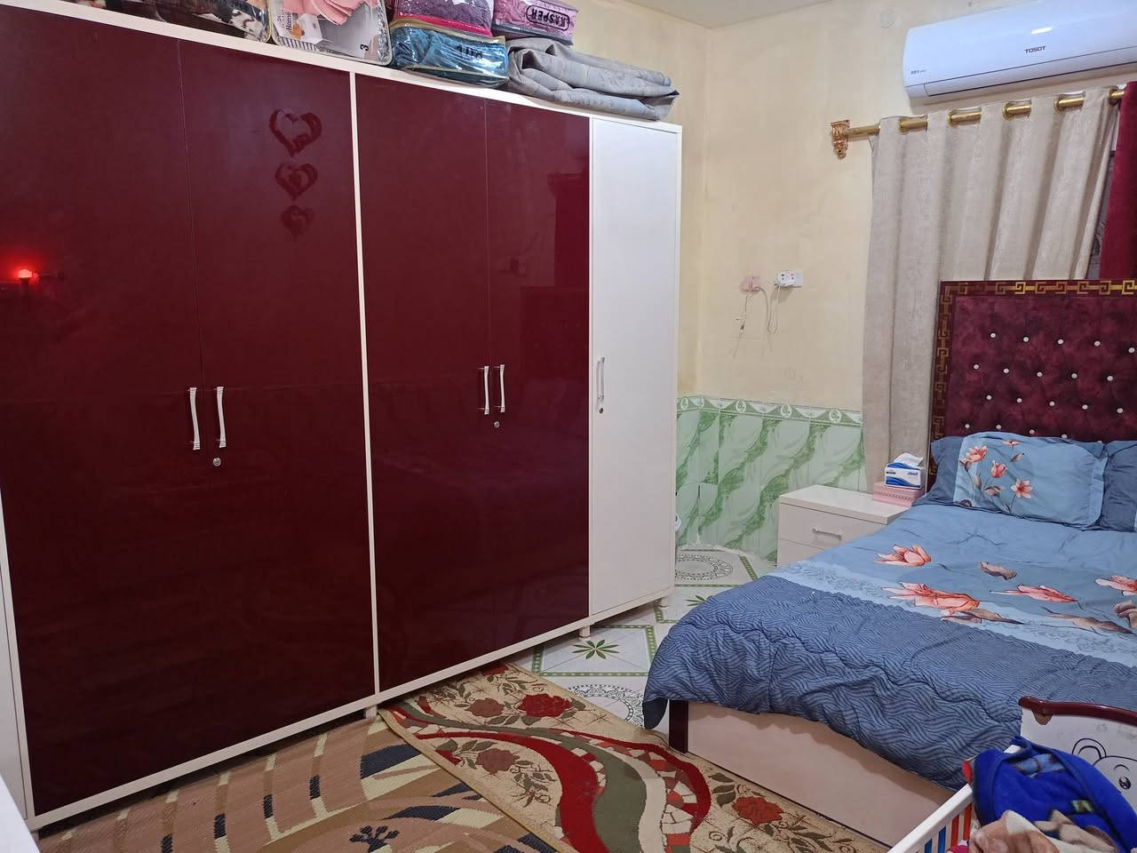 ياالله بسم لله..... بيت للبيع....
المساحه 120 طابو صرف
يتكون من غرف نوم عدد 2
استقبال.. وصاله... ومطبخ... ومنور .وصحيات..
السطح اشتايگر وستاره 2متر.. اعگاده.كلش نضيف 
المكان تضحيه شارع الملعب ماقابيل دائرة الاملاك سابقآ.... البيت خلفي الدربونه 150سم
ملاحضة البيت يتجر ع الطلاب الجامعة الوطنية اذا تريد انته 
الاتصال على الرقم *********** وتساب
