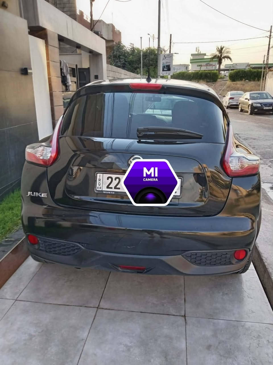 🚗 للبيع | نيسان جوك (Nissan Juke) موديل 2018 🚗
✅ اللون: أسود
✅ رقم: أربيل الجديد
✅ السنوية: مجددة لغاية 2031
✅ الممشى: 170,000 كم
✅ السيارة بدون حادث (كلين)
✅ هزة غير ساقطة
✅ السيارة تحتوي على رصعات
✅جامة اللايت الامامي مكسورة يحتاجلها تبديل فقط
✅بيها بقع فضلات طيور بالسقف والبوند غير مؤثر على لون السيارة
✅الدعاميات مصبوغين بدون تبديل
✅ سونار (موجود بالصور) المكان المحدد بي طخة بس ماتبين لا خفيفة ومامعدلها ماتبين
المواصفات: ✔️ محرك 1.6   دوش اقتصادي
✔️ دفع رباعي
✔️3 انظمة قيادة نظام ECO وSport و Normal للقيادة
✔️ شاشة معلومات
✔️ شاشة تحكم تبريد وتكييف وانظمة القيادة
✔️ كاميرا خلفية 
✔️ تحكمات ستيرن
✔️ مثبت سرعة
✔️ بلوتوث وUSB وAUX
✔️ تبريد ممتاز
✔️مرايا كهربائية
✔️ مانع انزلاق
✔️كشنات تدفئة
💰 السعر: 100 وقابل للتفاوض بالمعقول.
السيارة بحالة جيدة وجاهزة للاستخدام، والمعاينة خير دليل.
للتواصل *********** واتس اب واتصال
